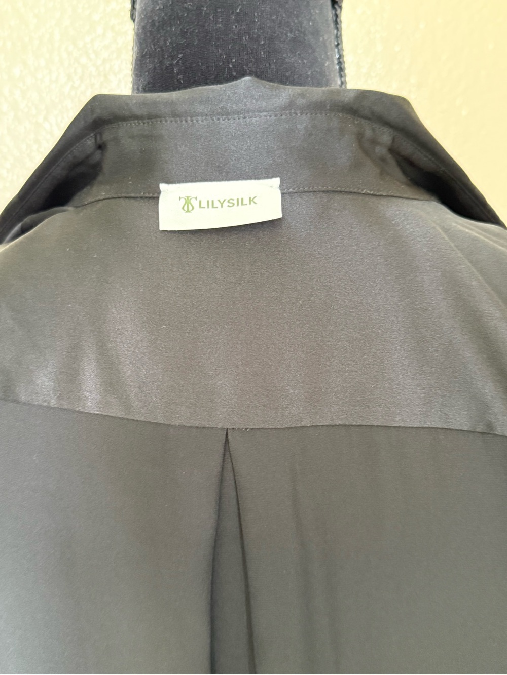 LILYSILK Black Mulberry Silk Sheer Sleeve Button Down Blouse Large Quiet Luxury - Picture 9 of 14